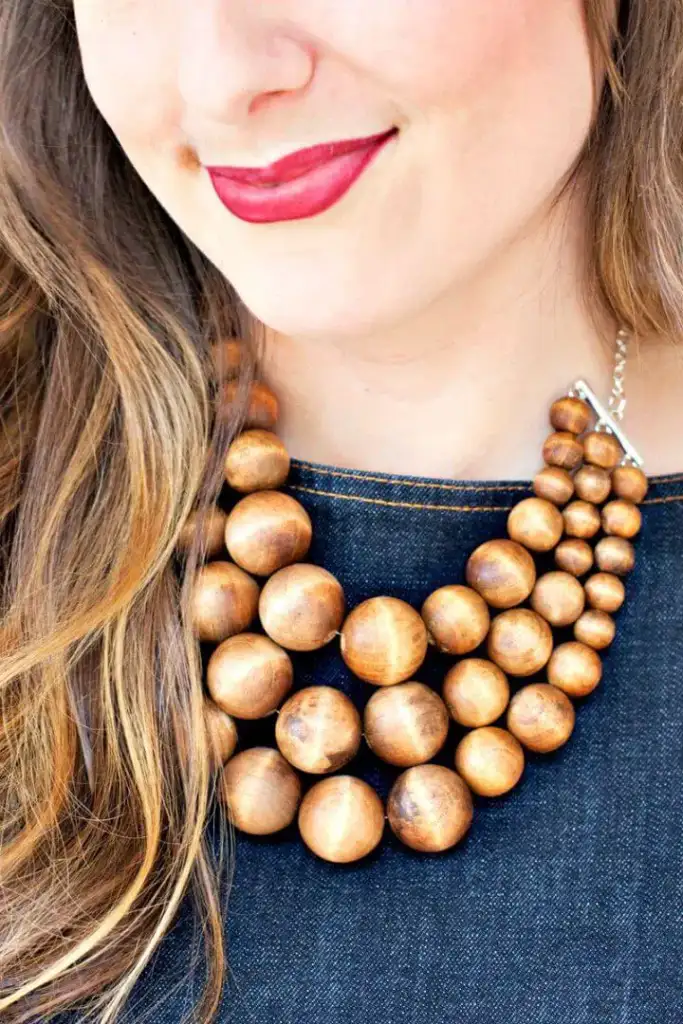 DIY Wedding Gifts: 25 Homemade Gift Ideas & Guide 17 DIY Chunky Wooden Bead Statement Necklace 16