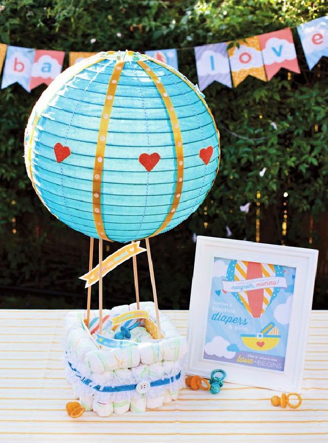 DIY Diaper Cake Ideas: 30 Easy Baby Shower Gift Guide 24 DIY Hot Air Balloon Diaper Cake