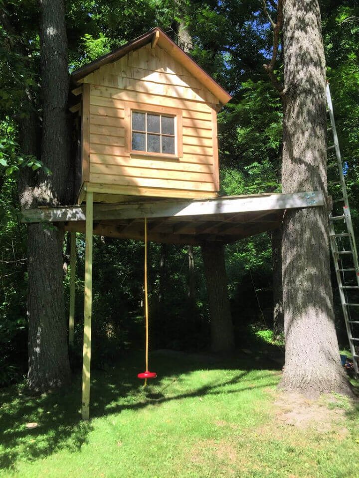 10 DIY Wooden Pallet Treehouse: Ideas, Designs & Building 11 DIY Reclaimed Woode Pallet TreeHouse