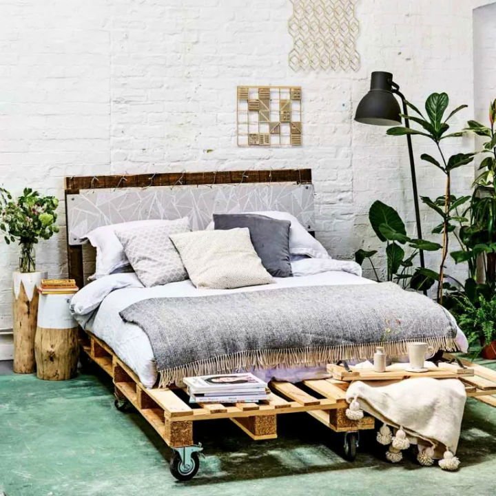 DIY Pallet Bed Frame Ideas: 30 Ideas & Step-by-Step Guide 3 How to Make a Wooden Pallet Bed