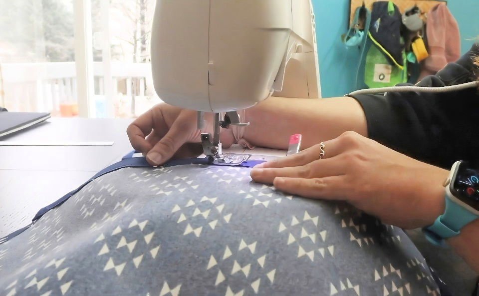 DIY Dog Crate Cover Sewing Tutorial 5 how to make a dog crate cover