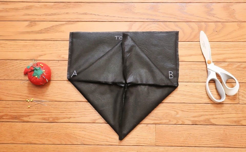 Crafting Your Own DIY Grow Bags 3 making the grow bag base