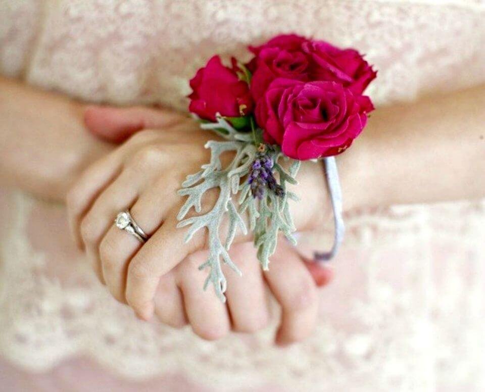 20 Homemade DIY Corsage Ideas Anyone Can Make 3 How to Make a Floral Wrist Corsage