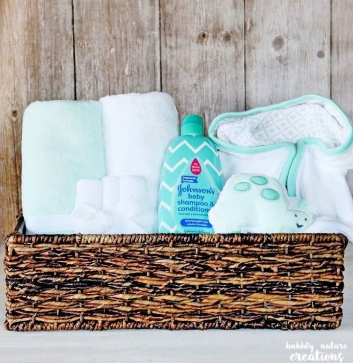 DIY Gift Baskets to Make: 30 Unique Gift Basket Ideas 28 Homemade Baby Gift Basket
