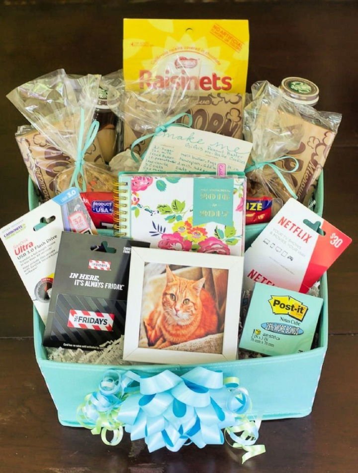 DIY Gift Baskets to Make: 30 Unique Gift Basket Ideas 13 Back to College Gift Basket Ideas