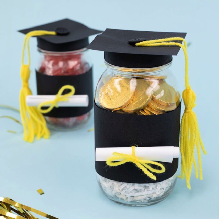 Mason Jar Gifts in a Jar: 25 DIY Mason Jar Gift Ideas 3 DIY Graduation Gift Jar