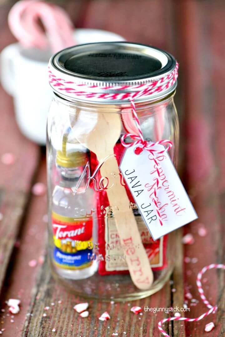 Mason Jar Gifts in a Jar: 25 DIY Mason Jar Gift Ideas 11 Make Your Own Peppermint Mocha Java Jar