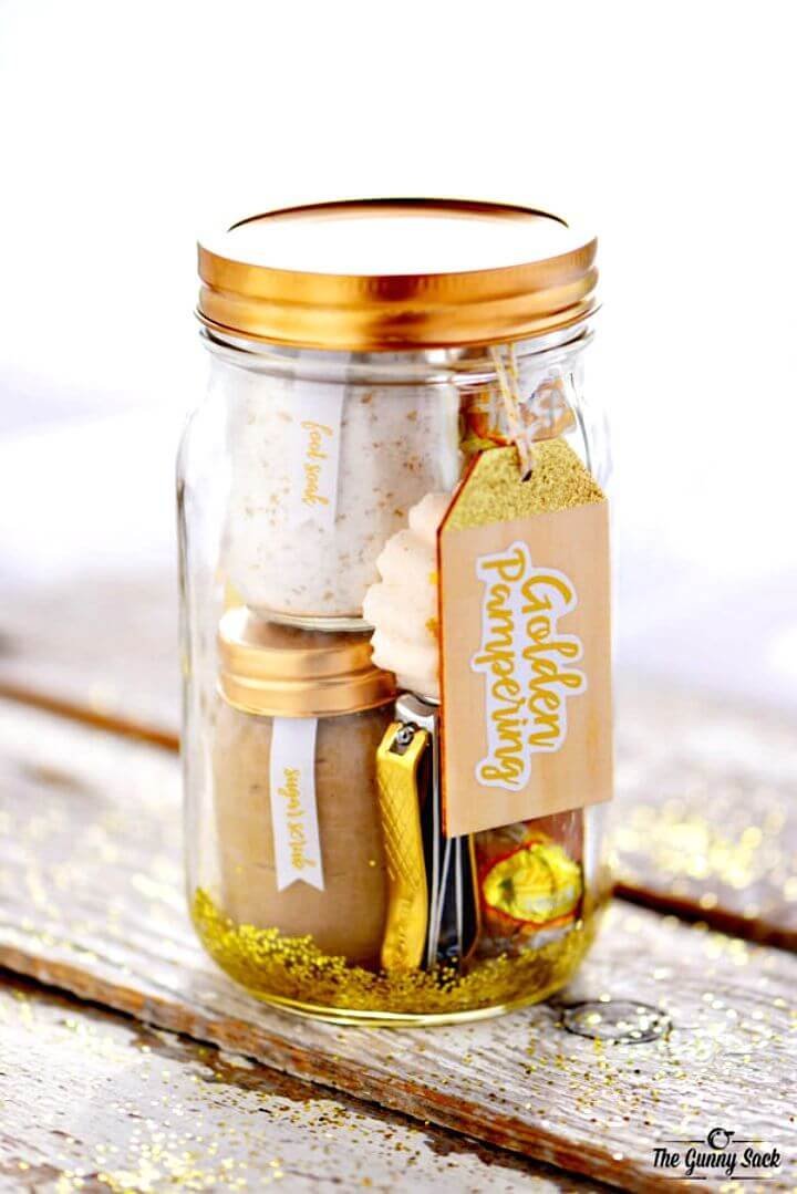 Mason Jar Gifts in a Jar: 25 DIY Mason Jar Gift Ideas 10 Easy DIY Golden Pampering Mason Jar Gift