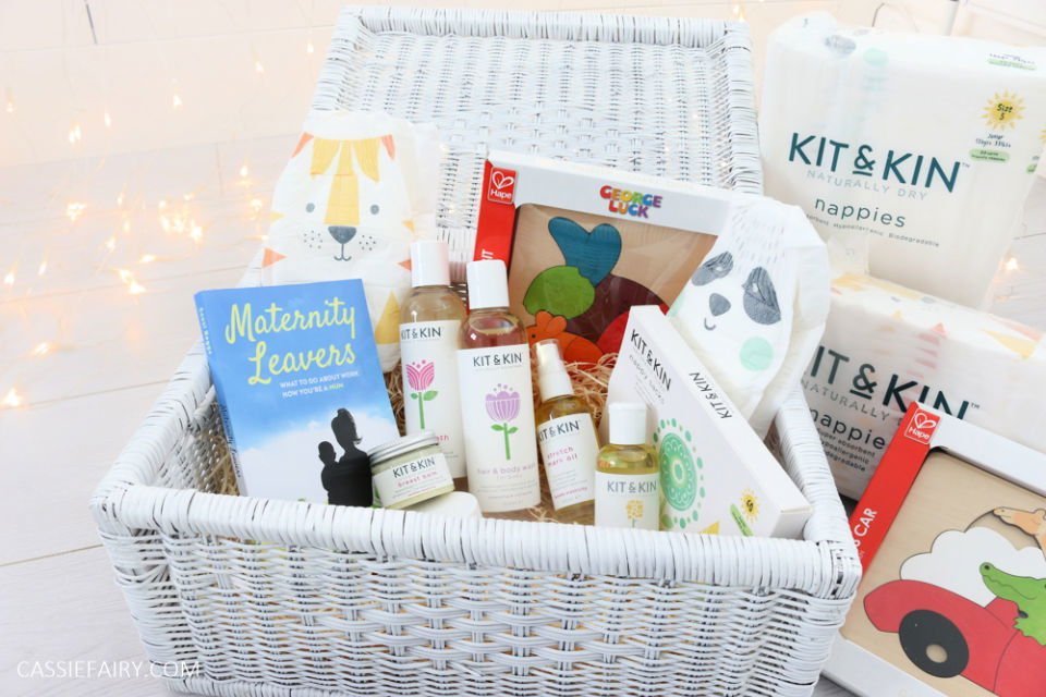 DIY Gift Baskets to Make: 30 Unique Gift Basket Ideas 16 New Baby Bundle Gift Basket Design