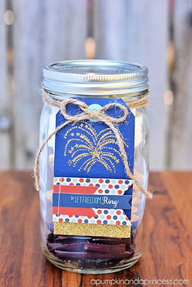 Mason Jar Gifts in a Jar: 25 DIY Mason Jar Gift Ideas 4 Smores in a Mason Jar