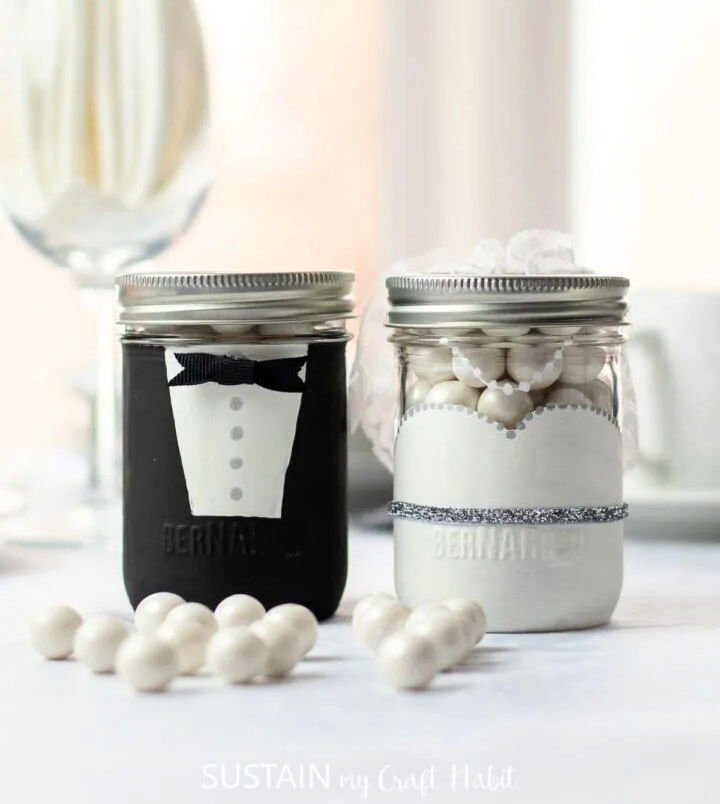 DIY Wedding Favors (25 Cheap DIY Wedding Favor Ideas) 18 DIY Wedding Favor Using Glass Jars