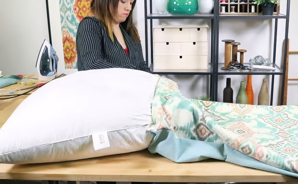Crafting Your Own DIY Floor Cushion: A Simple Sewing Guide 6 insert the pillow form