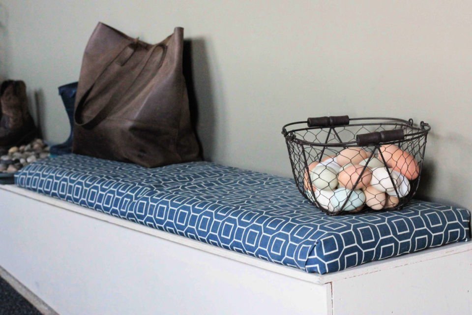 25 DIY Bench Cushions: Make a Bench Seat Cushion 13 How to Make Bench Cushion