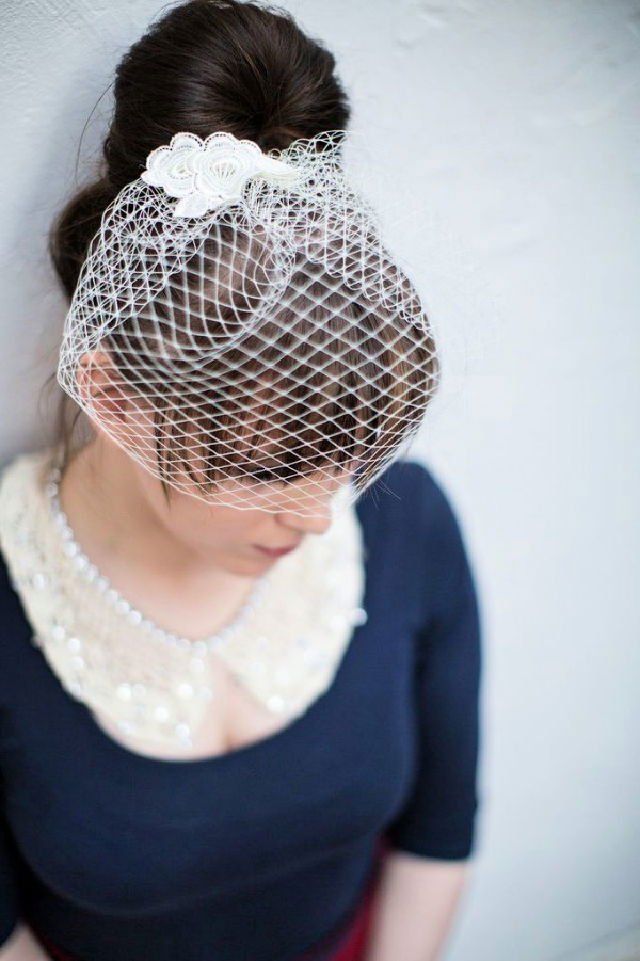 15 Cheap DIY Wedding Veil Ideas You Can Make 17 DIY Birdcage Wedding Veil at Home
