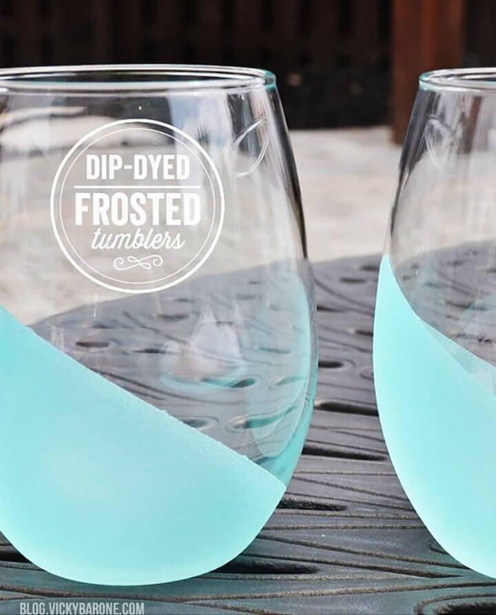 25 Homemade DIY Wedding Gift Ideas for Bride and Groom 25 Simple DIY Dip-dyed Frosted Tumblers for Wedding Gift
