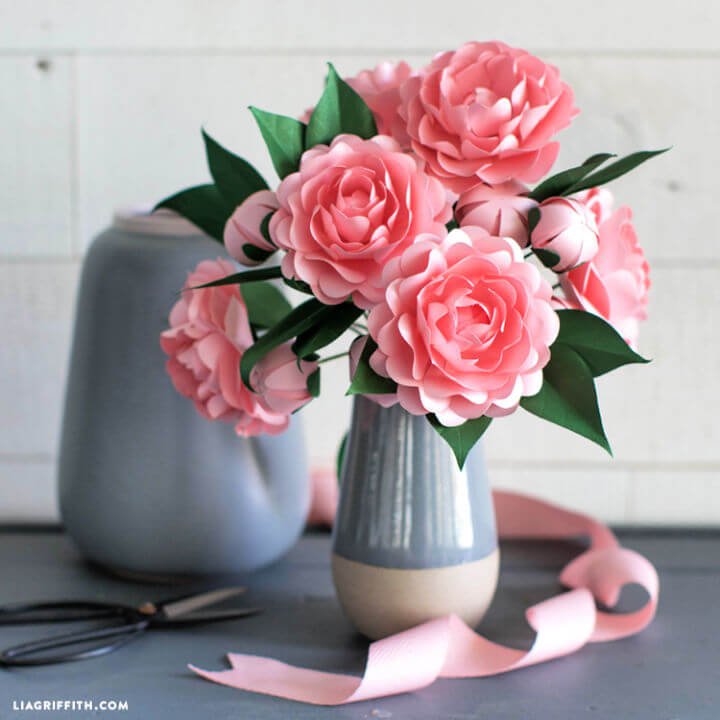 80 DIY Wedding Ideas for Decorations, Apparel & Food 5 DIY Frosted Paper Camellia Flower