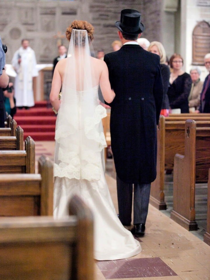 15 Cheap DIY Wedding Veil Ideas You Can Make 15 Simple DIY Lace Trimmed Wedding Veil