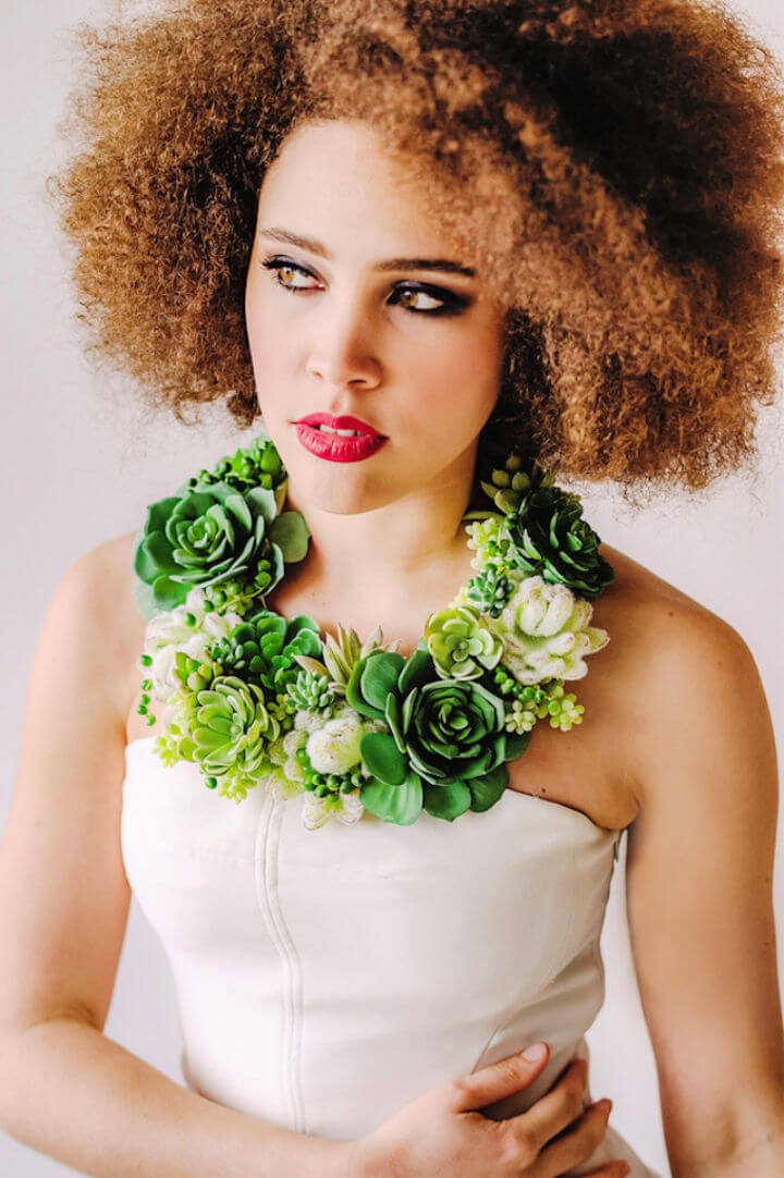 80 DIY Wedding Ideas for Decorations, Apparel & Food 25 Fun DIY Succulent Necklace for a Wedding