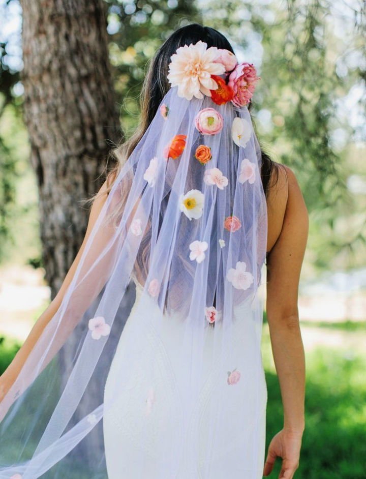 15 Cheap DIY Wedding Veil Ideas You Can Make 21 How to Make a Silk Flower Veil for Wedding