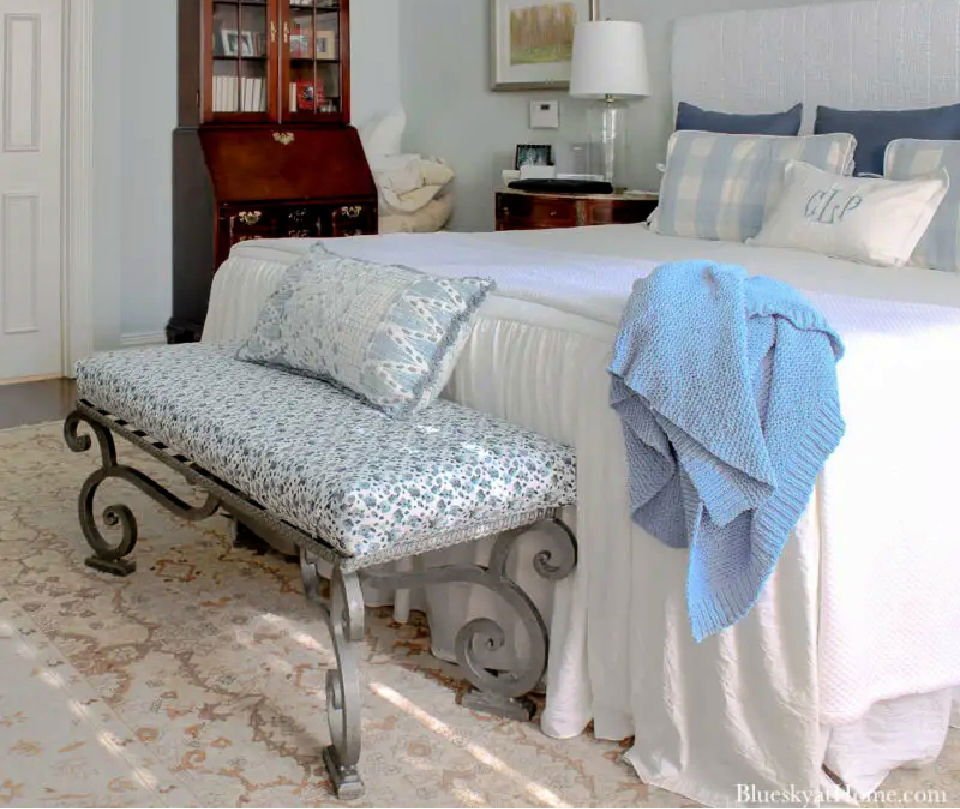 25 DIY Bench Cushions: Make a Bench Seat Cushion 12 Make Your Own No Sew Bench Cushion