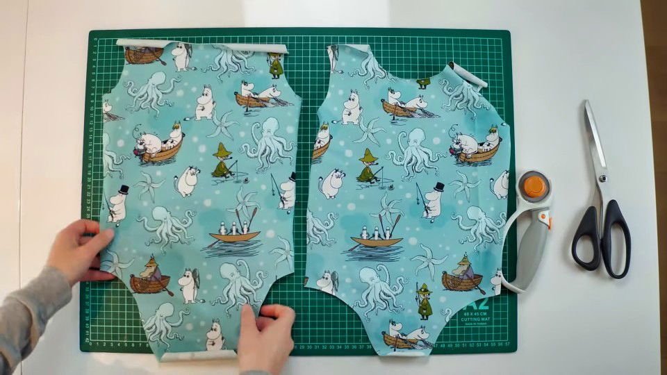 DIY Baby Onesie Sewing Pattern: A Step-by-Step Tutorial 3 how to sew baby onesie easily
