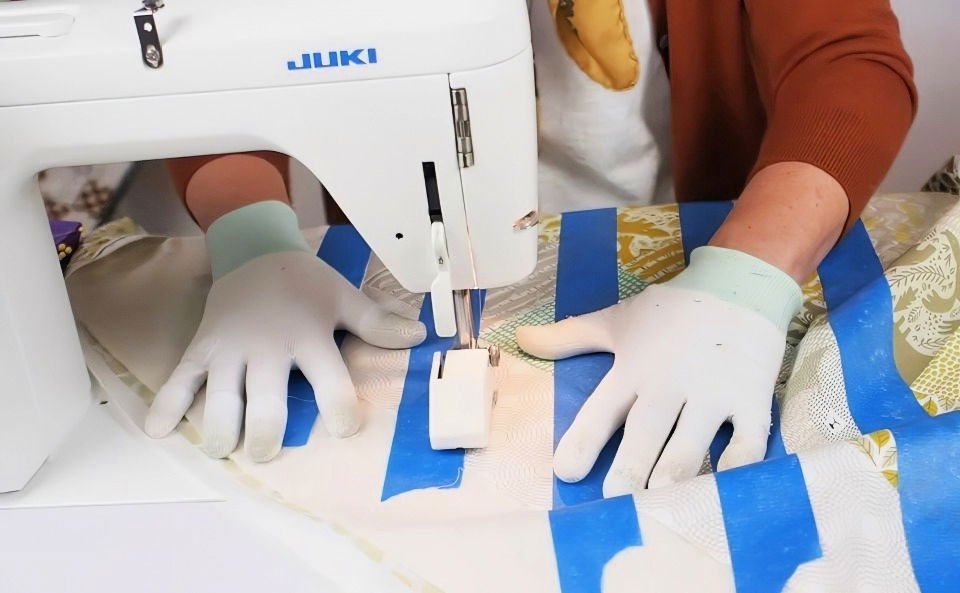 How to Sew a Quilt for Beginners 5 quilting the layers