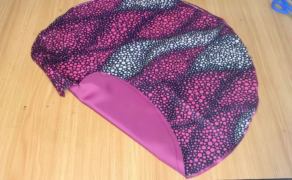 How to Make a Bonnet for Beginners 4 sewing the two fabrics